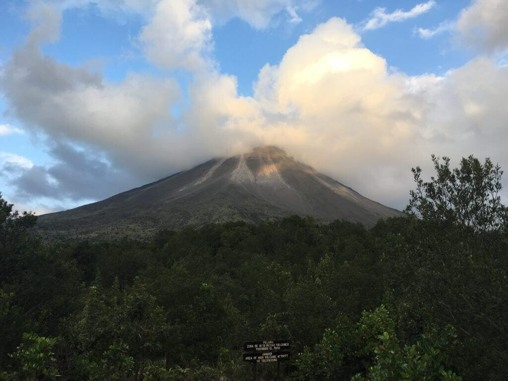 Arenal Volcano, Costa Rica, pyroclastic flow,