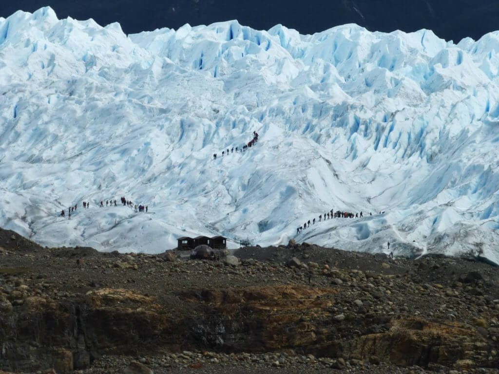 hielo y aventura mini trekking glacier tour camp