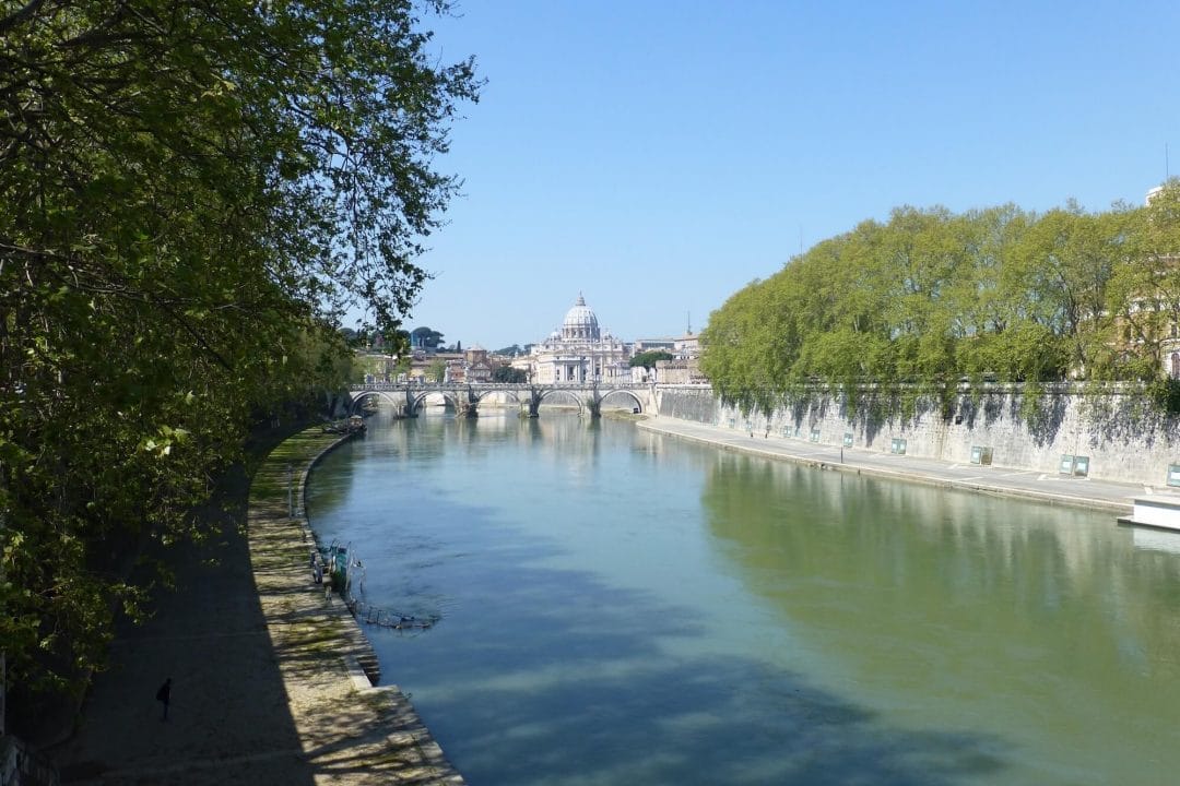 tiber river, st pauls cathedral, looking at st pauls over tiber river