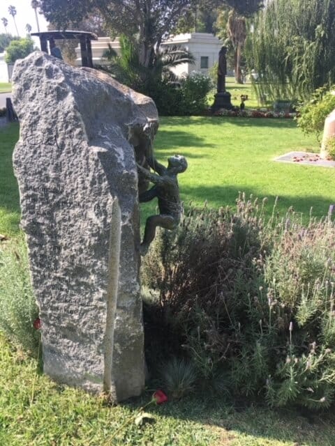 Tony Scott grave, hollowed forever cemetery