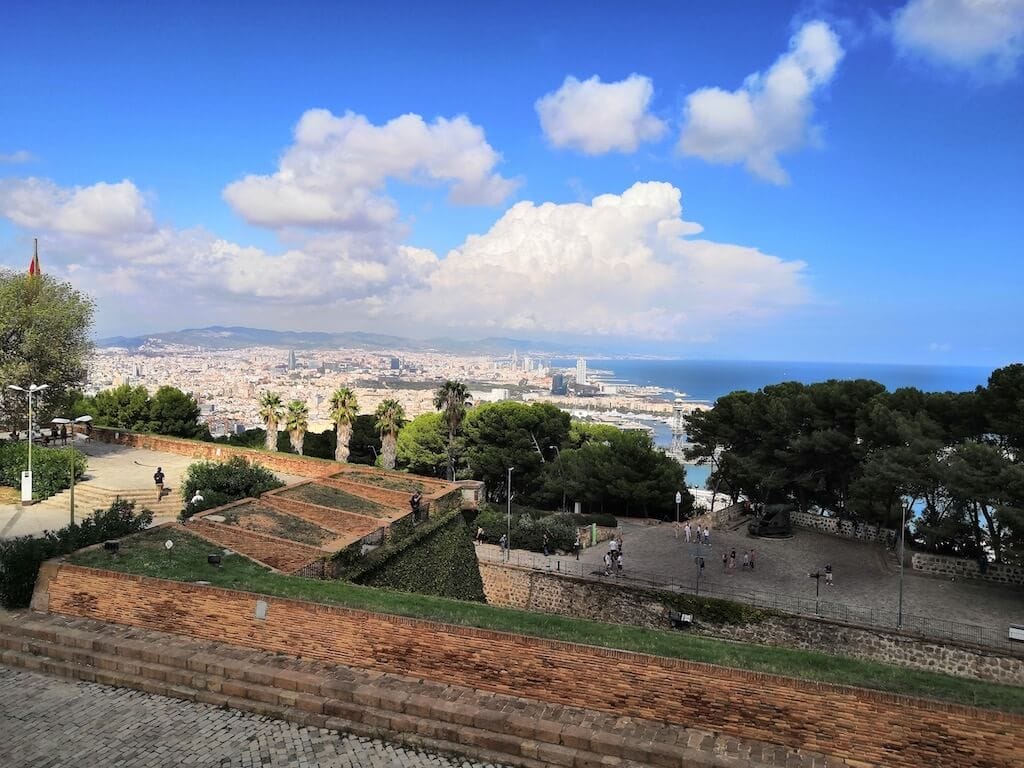 Castell de Monjuïc view, barcelona history, cheap days out barcelona
